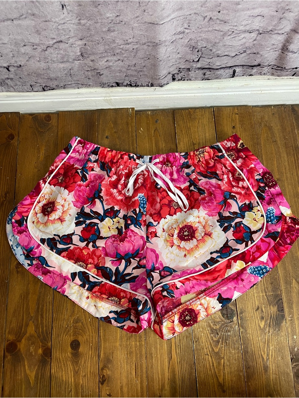 Buddy love Aurora pajama shorts size medium pink floral